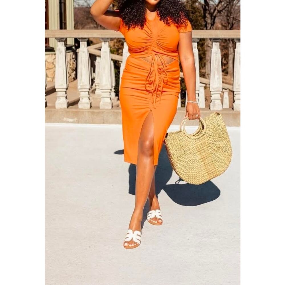 Lifeoftanyamarie x The Drop Ruched Maxi Skirt Scarlet XXS